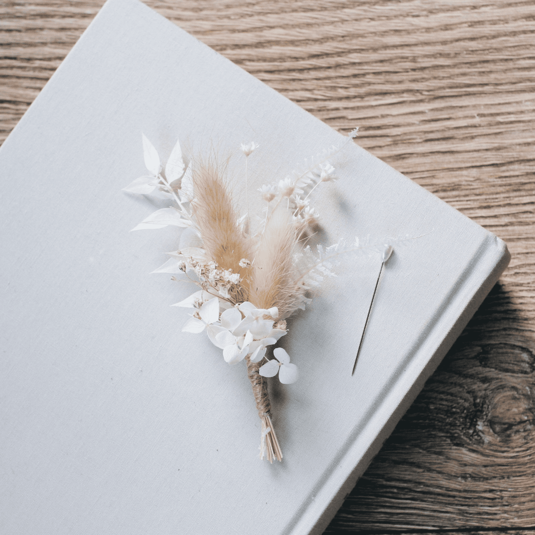 Dried Flower Boutonniere WHITE IVORY
